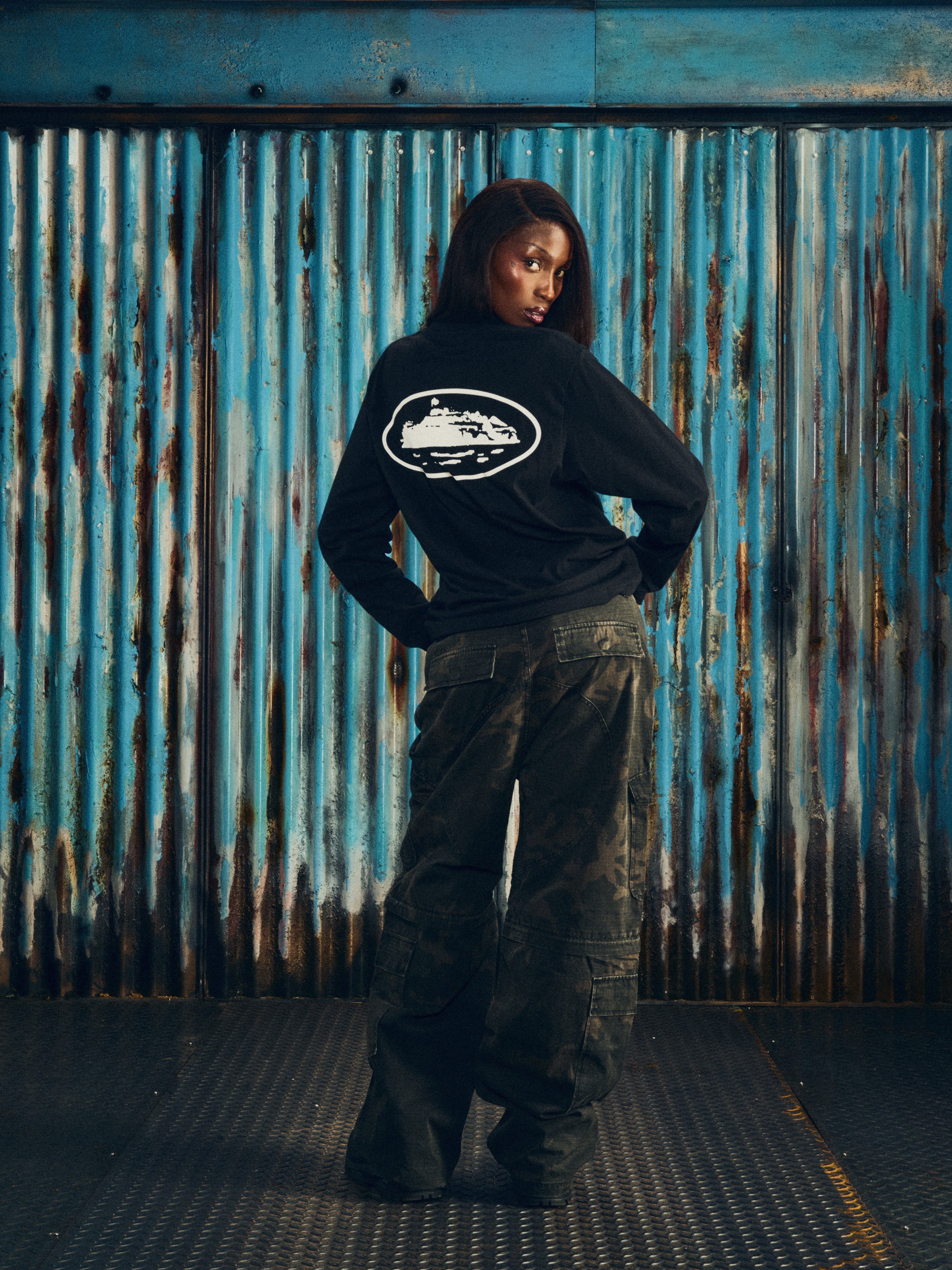 OG ISLAND LS TEE [BLACK]